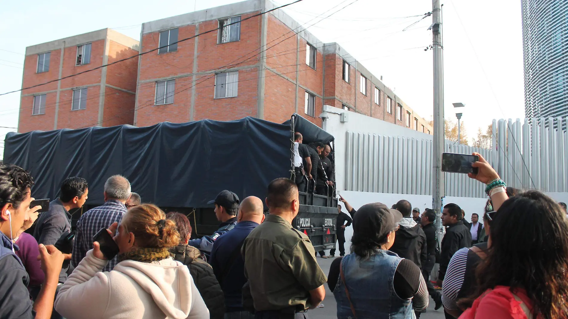 PRIMERA-TRASLADO POLICIAS TEXMELUCAN